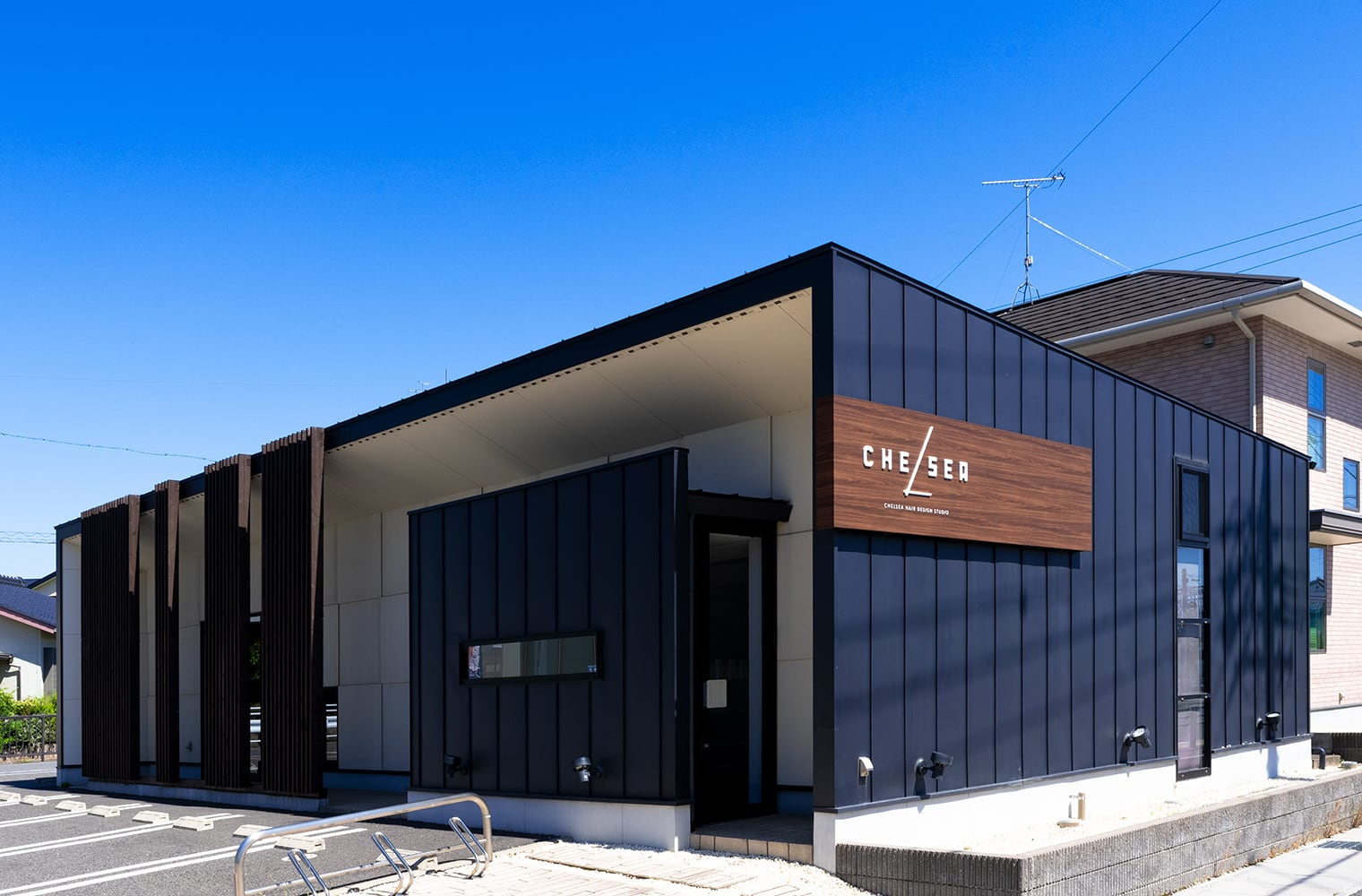 CHELSEA 美容院 ブランディング・ロゴデザイン・サインデザイン・Webデザイン