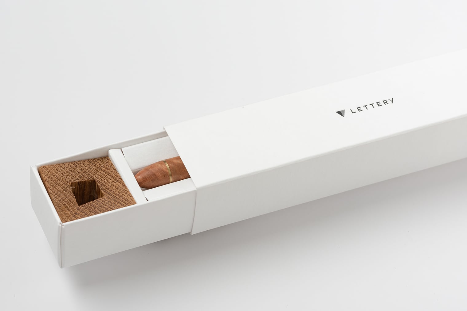 LETTERY ブランディング・ロゴデザイン・パッケージデザイン・パンフレットデザイン